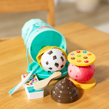 Load image into Gallery viewer, Play to Go Ice Cream Play Set - Melissa & Doug