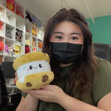 Load image into Gallery viewer, Squishable Snugglemi Snackers Cookie Ice Cream Sandwich
