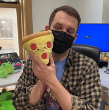Load image into Gallery viewer, Squishable Snugglemi Snackers Pizza